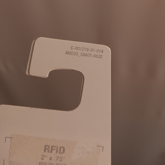 FAUX Gold Necklace NWT - Picture 3 of 3